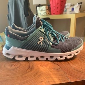 ON Cloudswift running shoes